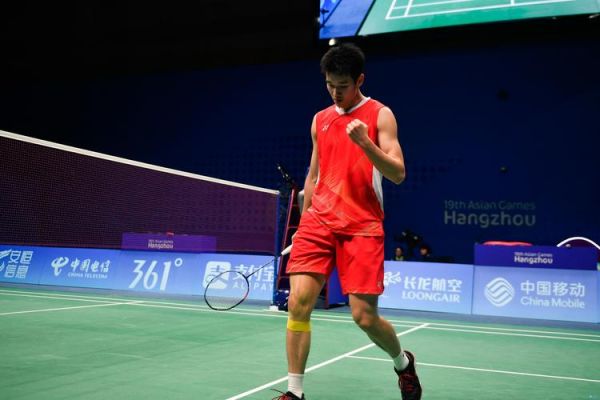 場上場下皆 場上場下皆