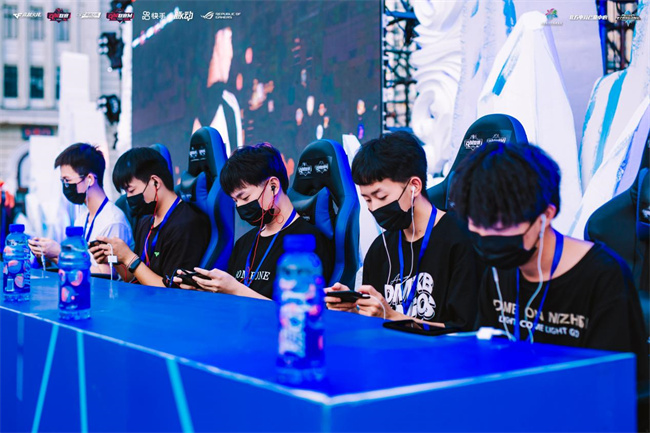 在未来的比 在未来的比